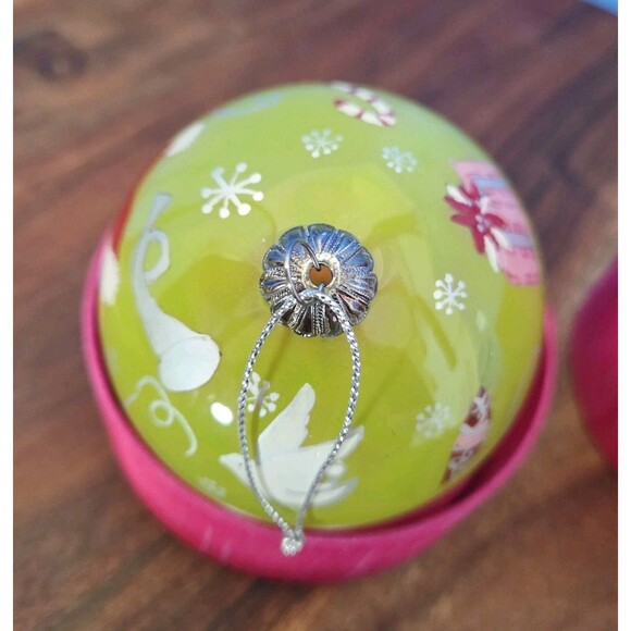 VTG PIER 1 Exclusive Li Bien Painted Glass 2006 Christmas Ornament Green/Multi - Picture 7 of 15